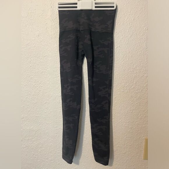 Spanx look at me now camo sz M - Picture 3 of 4